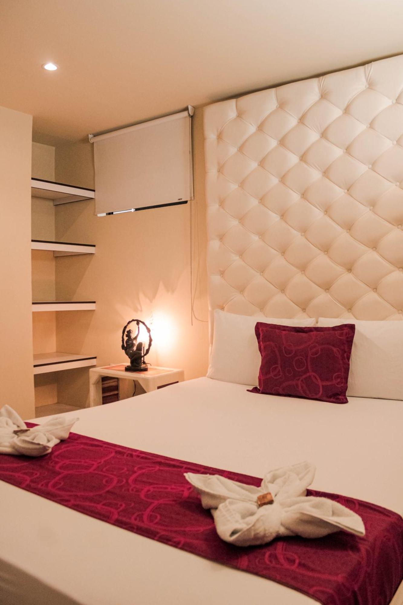 Hotel Plaza Garibaldi Кальдас Экстерьер фото